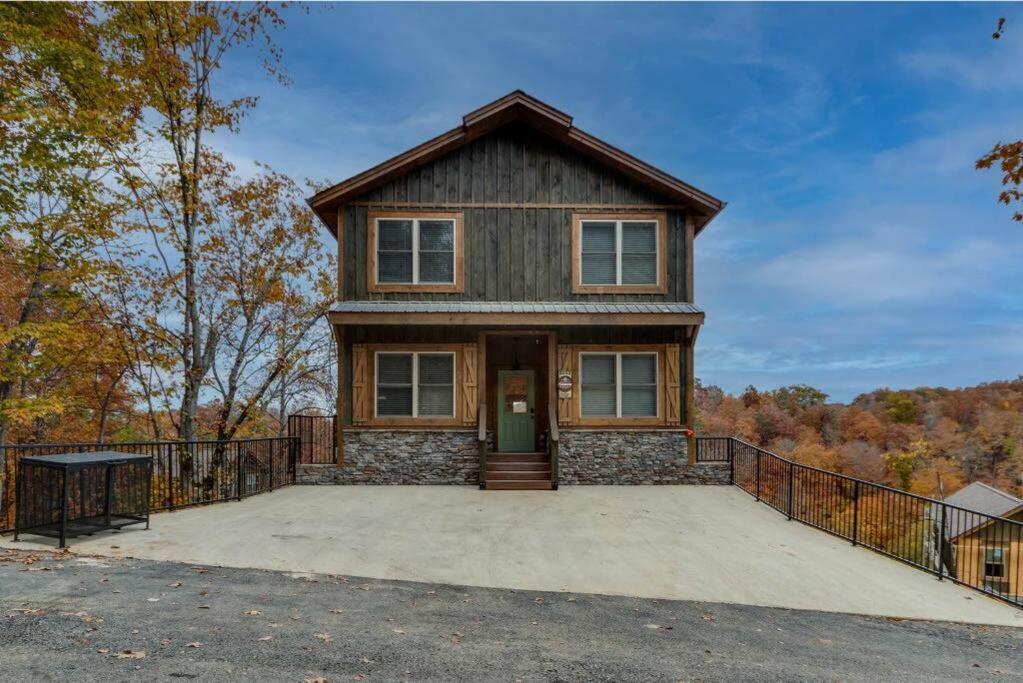 Blue Moon Ridge: Brand New Cabin! 5 Bedrooms, Pool/Hot Tub, Theatre Pigeon Forge Esterno foto