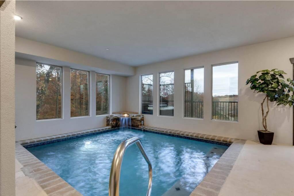 Blue Moon Ridge: Brand New Cabin! 5 Bedrooms, Pool/Hot Tub, Theatre Pigeon Forge Esterno foto