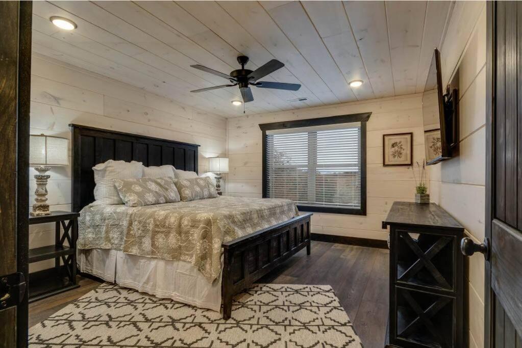 Blue Moon Ridge: Brand New Cabin! 5 Bedrooms, Pool/Hot Tub, Theatre Pigeon Forge Esterno foto