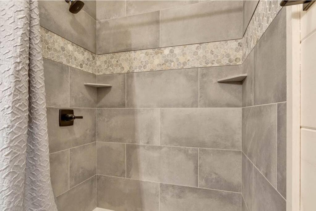 Blue Moon Ridge: Brand New Cabin! 5 Bedrooms, Pool/Hot Tub, Theatre Pigeon Forge Esterno foto