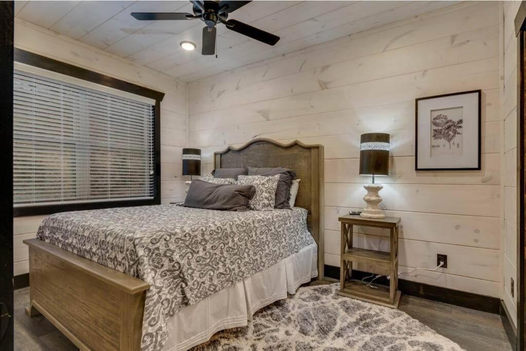 Blue Moon Ridge: Brand New Cabin! 5 Bedrooms, Pool/Hot Tub, Theatre Pigeon Forge Esterno foto