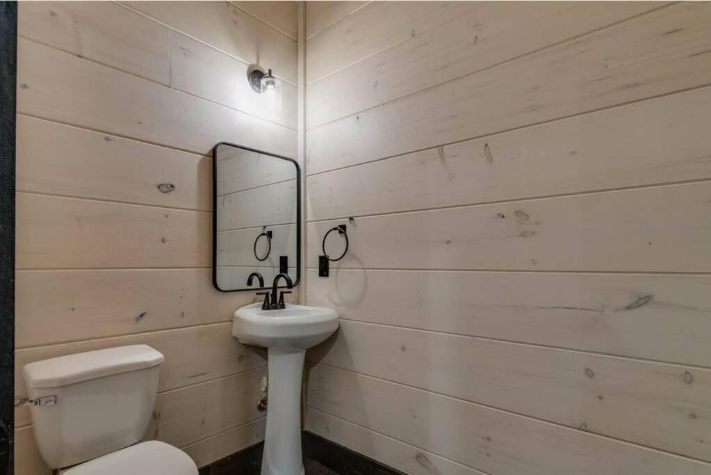 Blue Moon Ridge: Brand New Cabin! 5 Bedrooms, Pool/Hot Tub, Theatre Pigeon Forge Esterno foto